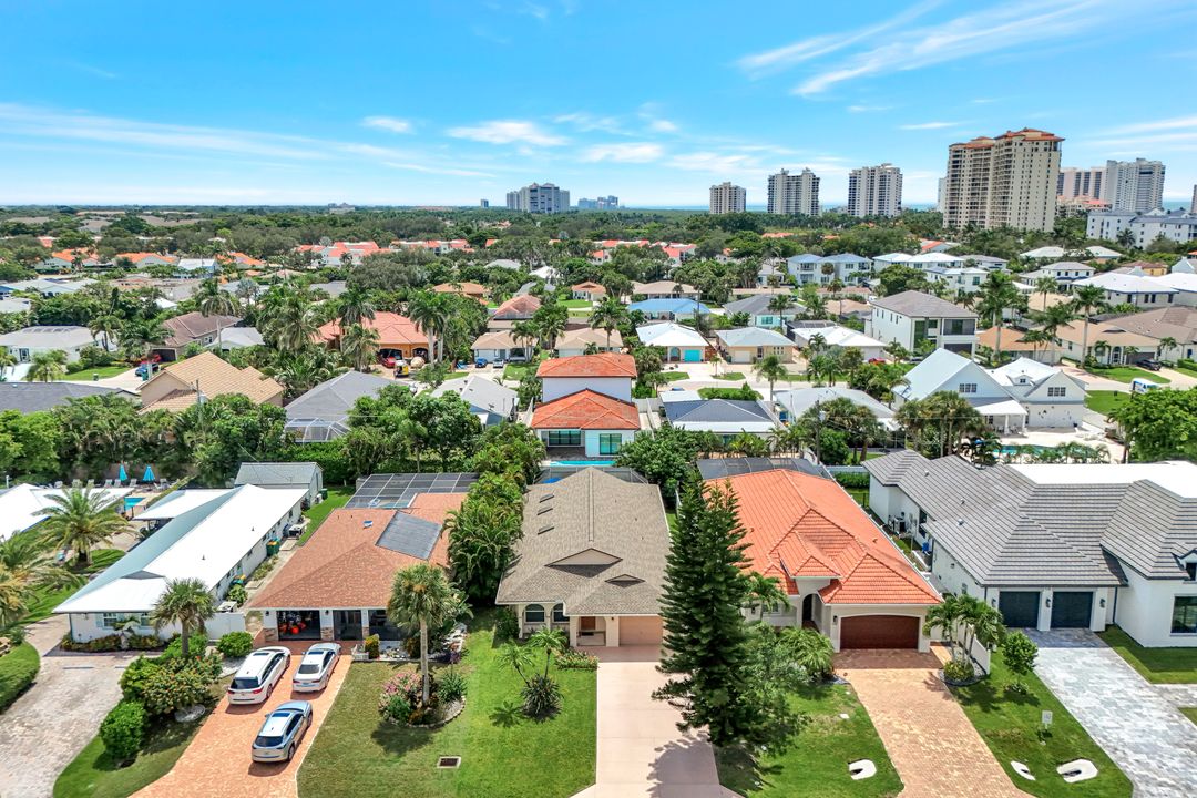 550 94th Ave N, Naples, FL 34108
