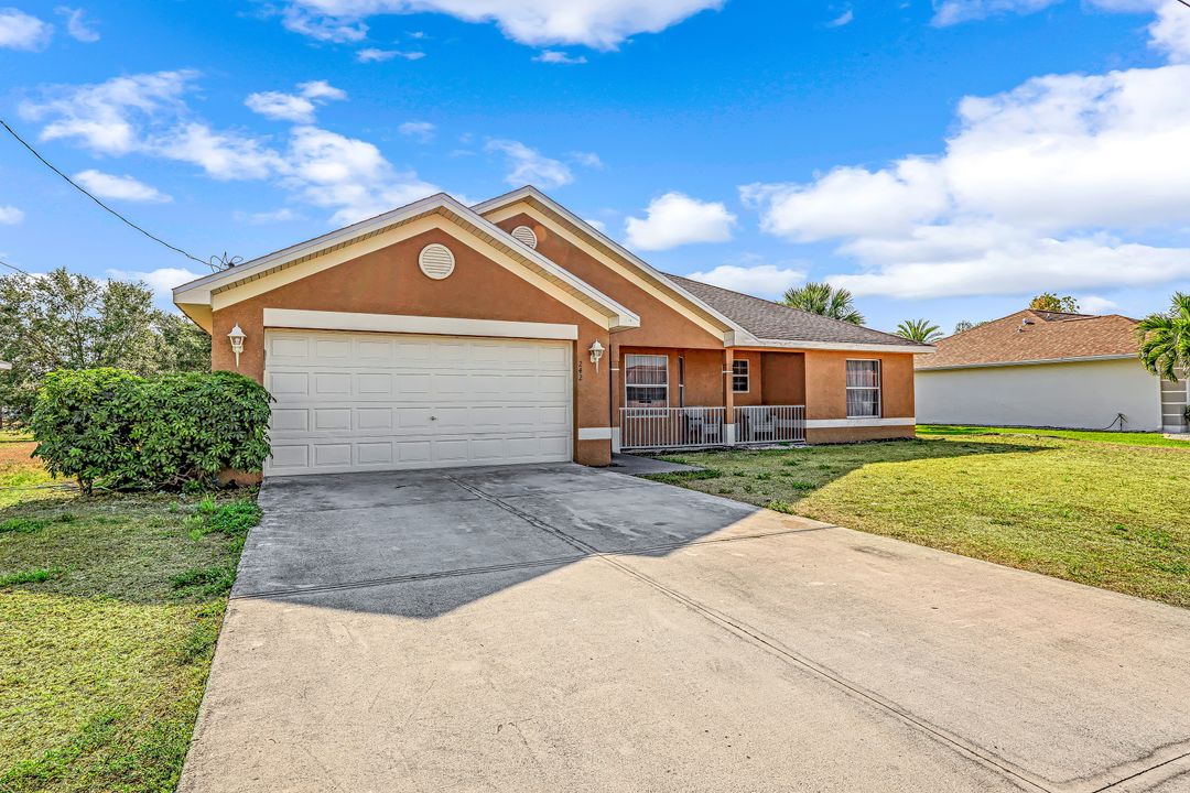 242 North Ave, Lehigh Acres, FL 33936