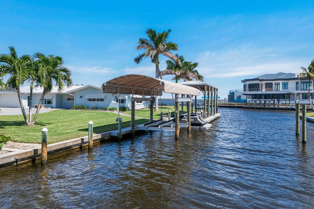 5596 Avenida Pescadora, Fort Myers Beach, FL 33931