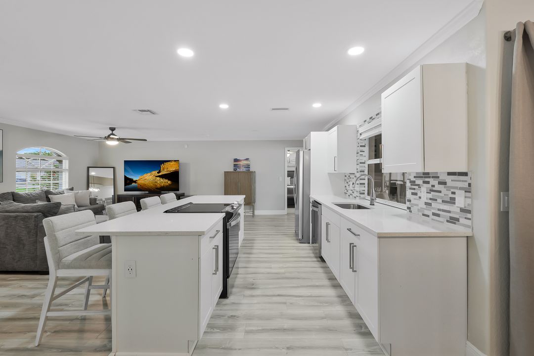 317 SE 18th Terrace, Cape Coral, FL 33990
