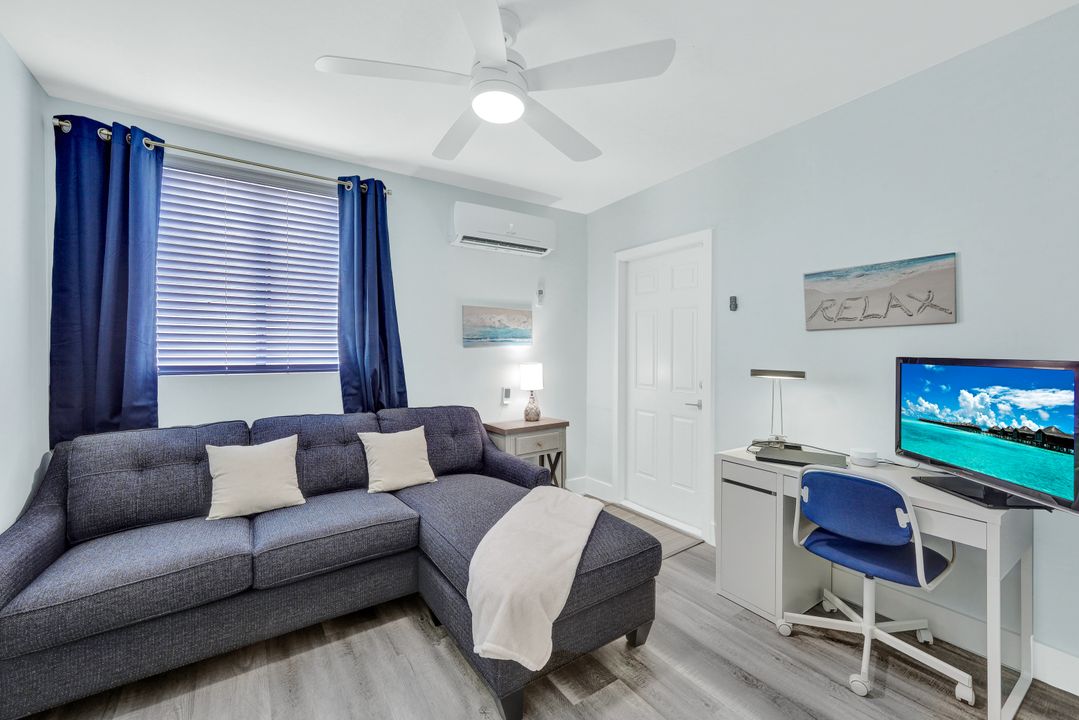 318 Castaways St, Marco Island, FL 34145