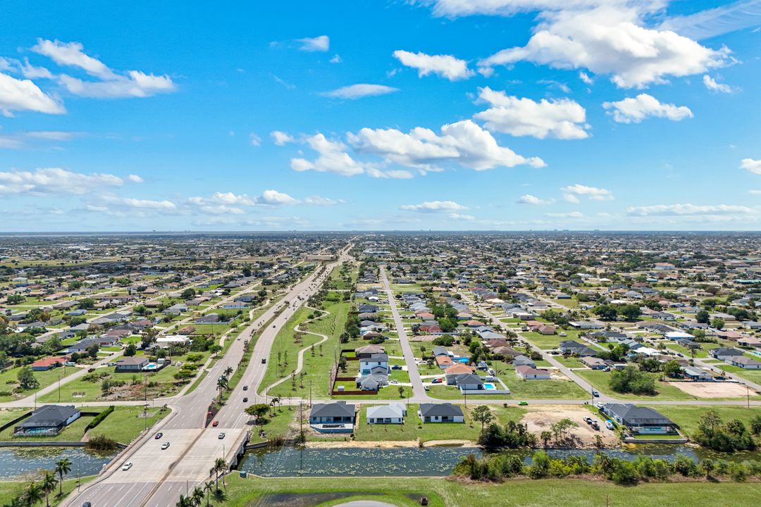 1517 NE 23rd St, Cape Coral, FL 33909