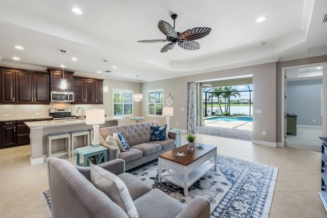 3620 Canopy Cir, Naples, FL 34120