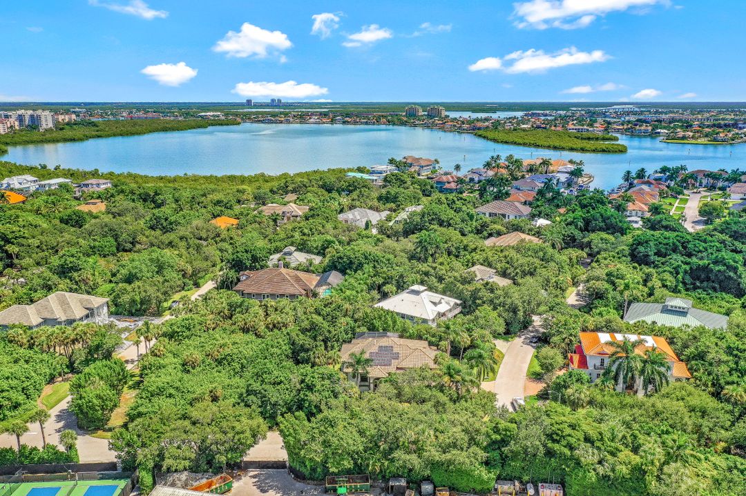 350 Gumbo Limbo Ln, Marco Island, FL 34145