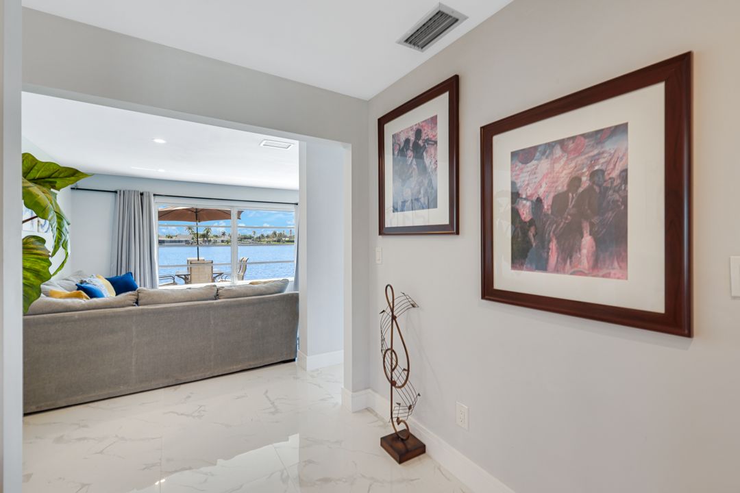 4530 Vinsetta Ave, North Fort Myers, FL 33903