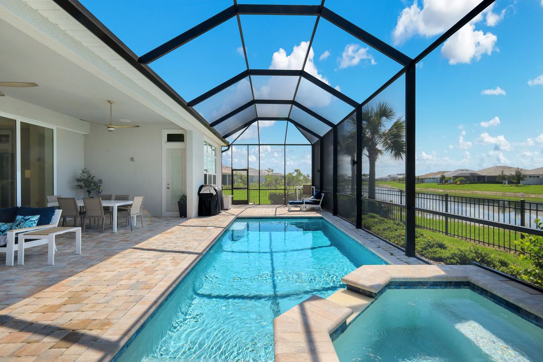 12406 Citrine St, Alva, FL 33920