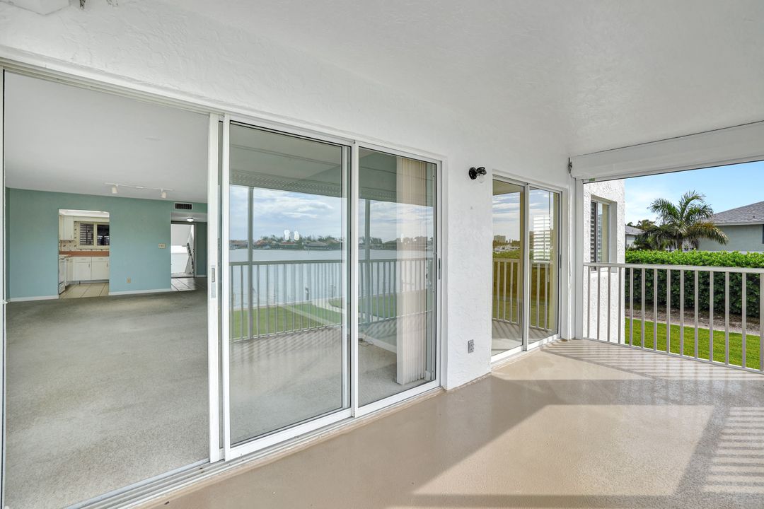 710 W Elkcam Cir #204, Marco Island, FL 34145