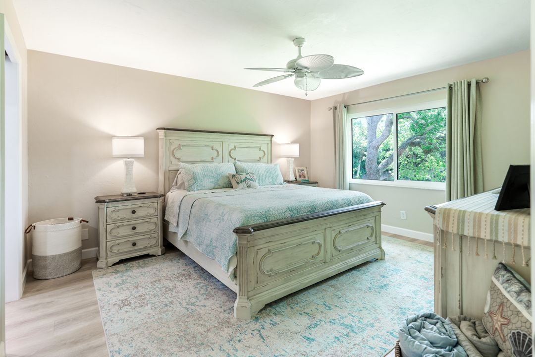 4240 Jack Frost Ct #6, Naples, FL 34112