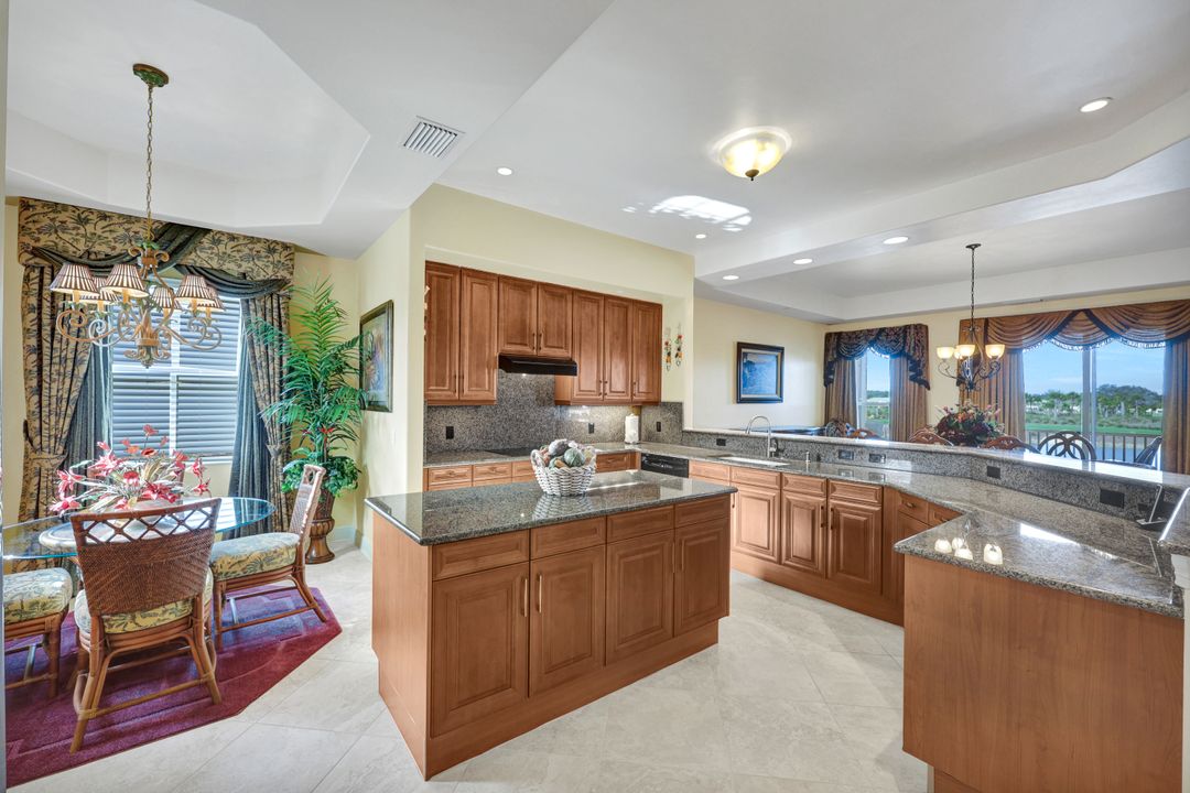 530 Avellino Isles Cir #7201, Naples, FL 34119