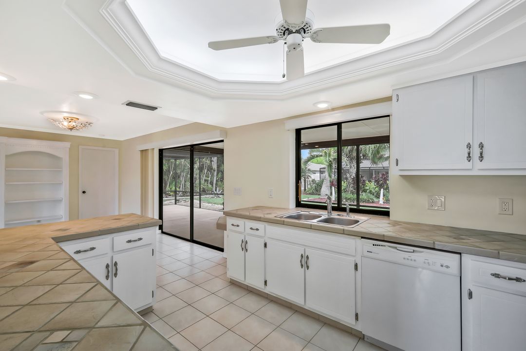 900 SW 54th Ln, Cape Coral, FL 33914