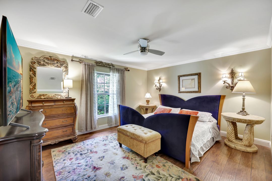1904 Bethany Pl, Naples, FL 34109