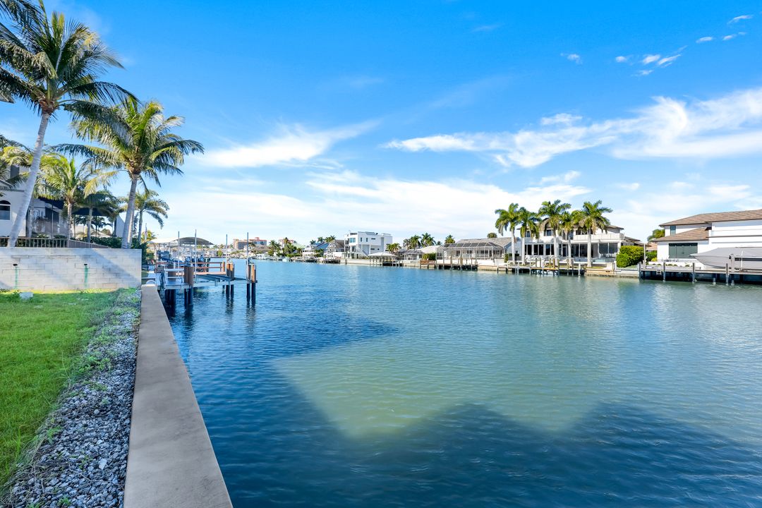 415 Seabee Ave, Naples, FL 34108