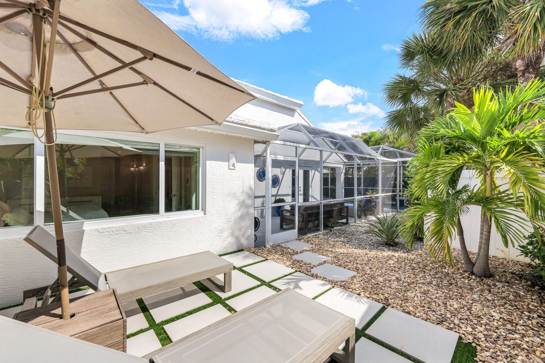 1262 Silverstrand Dr, Naples, FL 34110