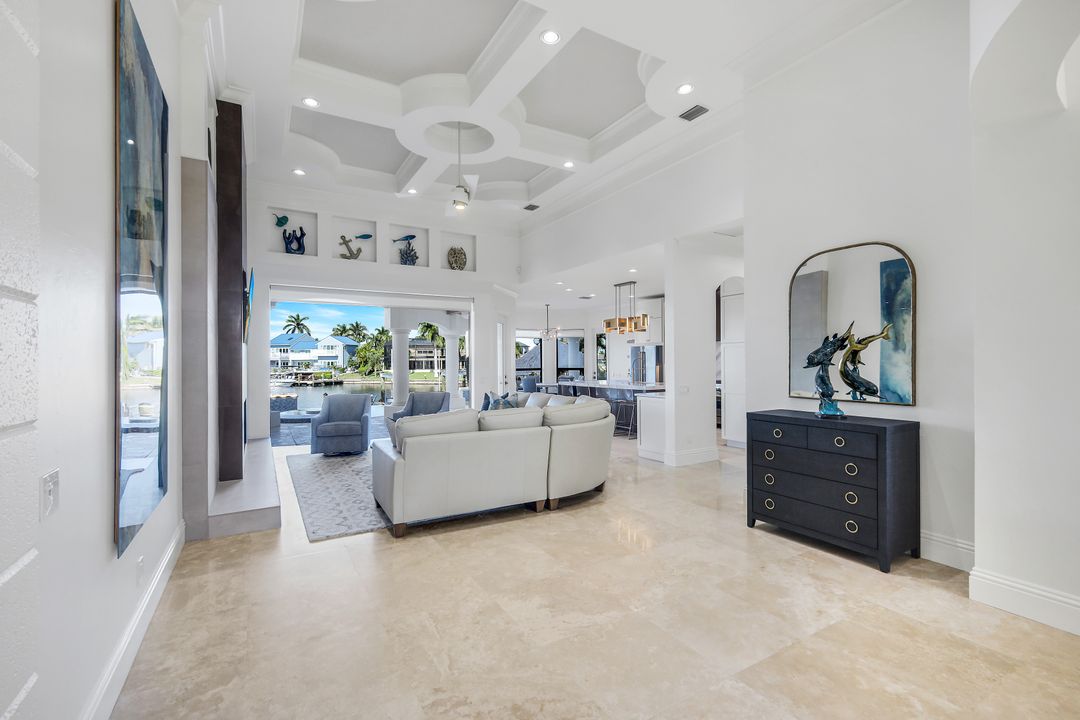 5743 SW 9th Ct, Cape Coral, FL 33914