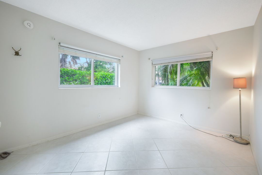 744 Wedge Dr  #27, Naples, FL 34103