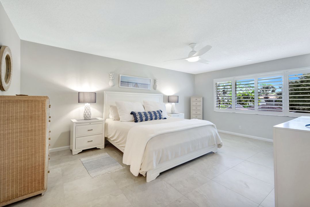 232 Memory Ln #2, Naples, FL 34112