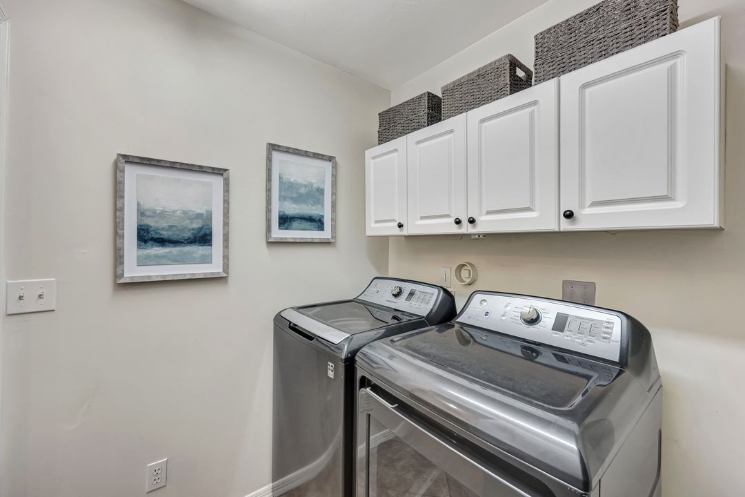 11043 Longshore Way W, Naples, FL 34119