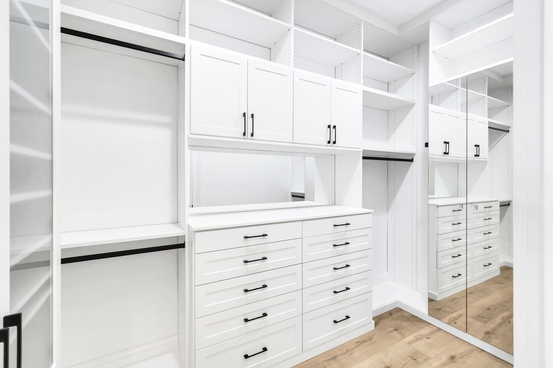 6273 Negril Isle Dr, Naples, FL 34113