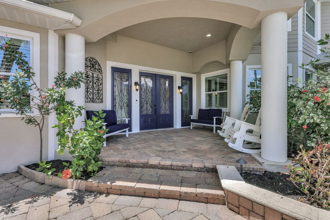 1817 Piccadilly Cir, Cape Coral, FL 33991