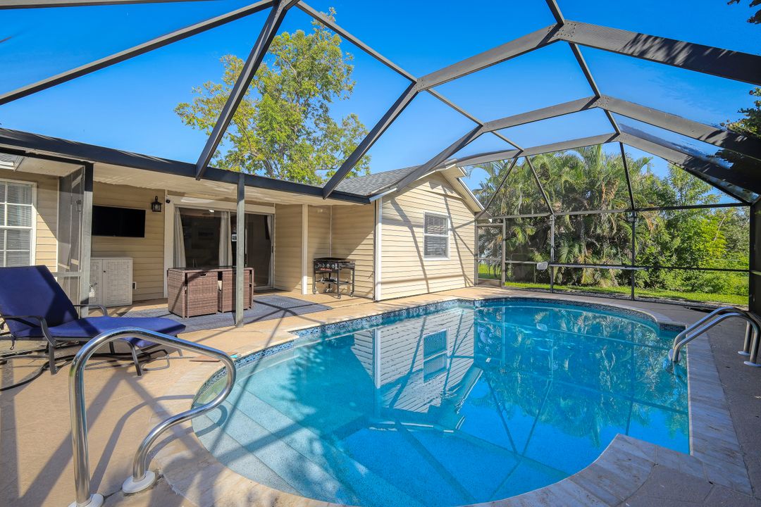 1319 SW 9th Ct, Cape Coral, FL 33991