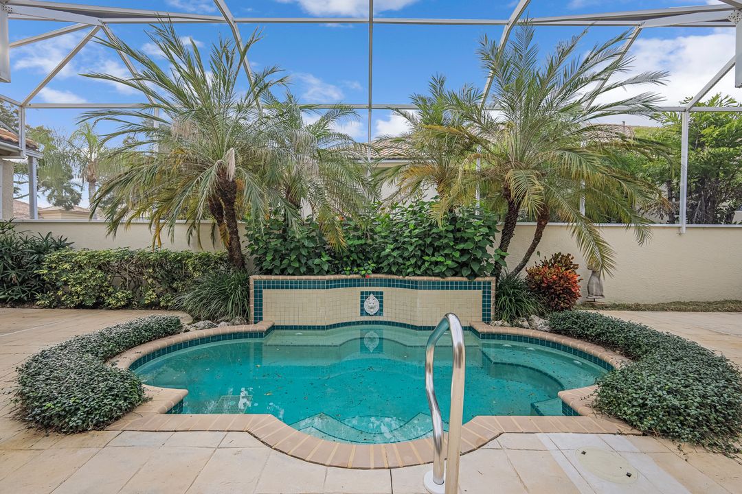 27568 Riverbank Dr, Bonita Springs, FL 34134