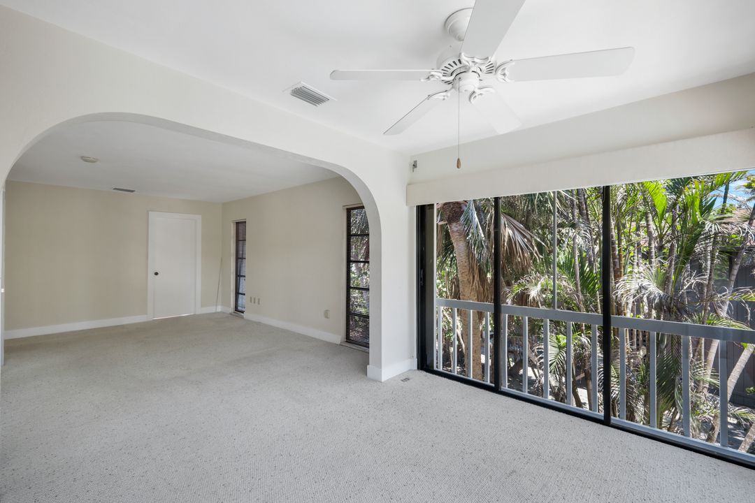 1043 Blue Heron Dr, Sanibel, FL 33957