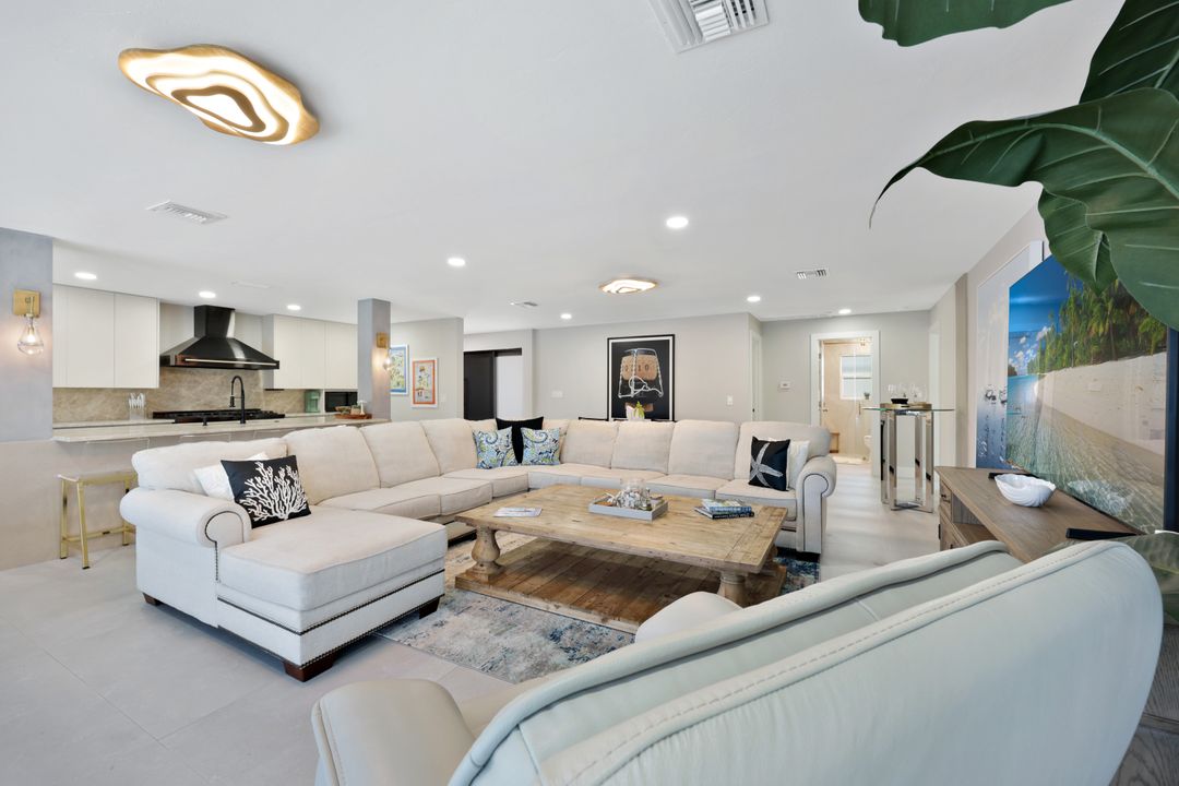 380 Rookery Ct, Marco Island, FL 34145
