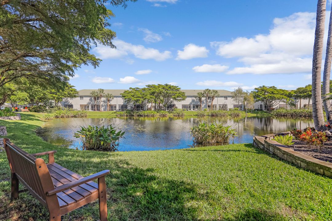 10026 Pacific Pines Ave, Fort Myers, FL 33966