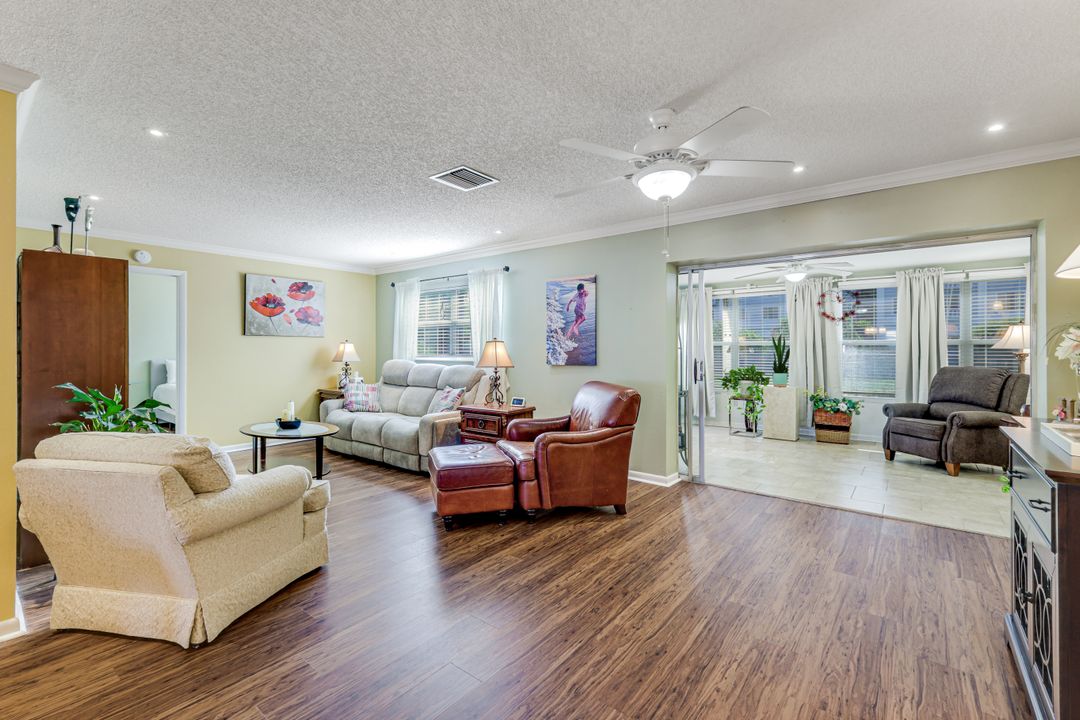 7079 Cedarhurst Dr, Fort Myers, FL 33919