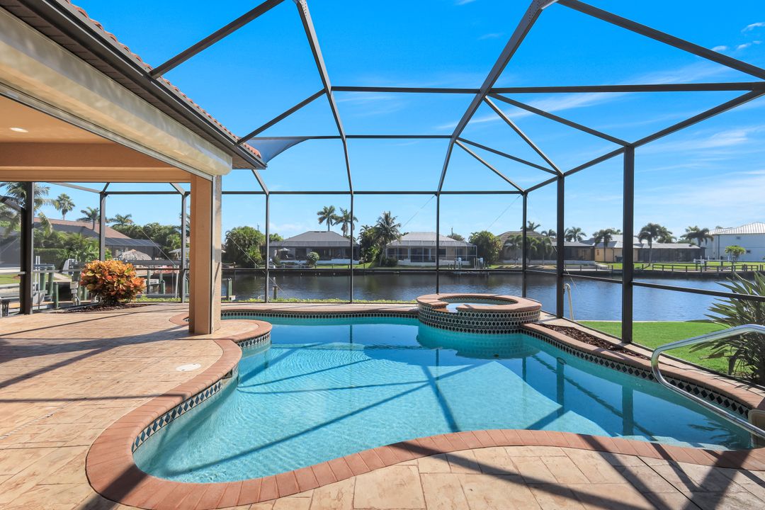 3939 SW 27th Ct, Cape Coral, FL 33914