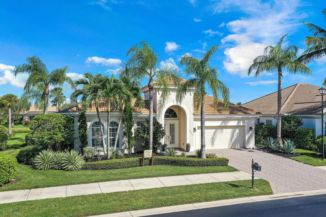 15835 Delasol Ln, Naples, FL 34110