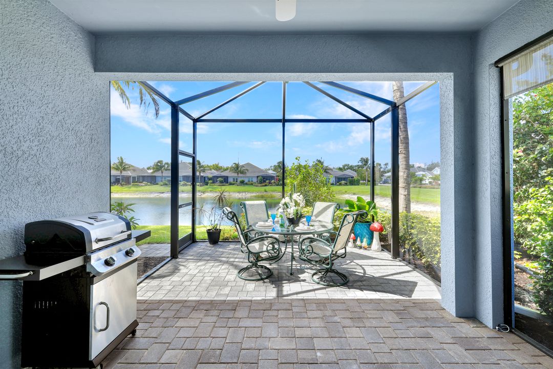 2319 Marquesa Cir, Naples, FL 34112