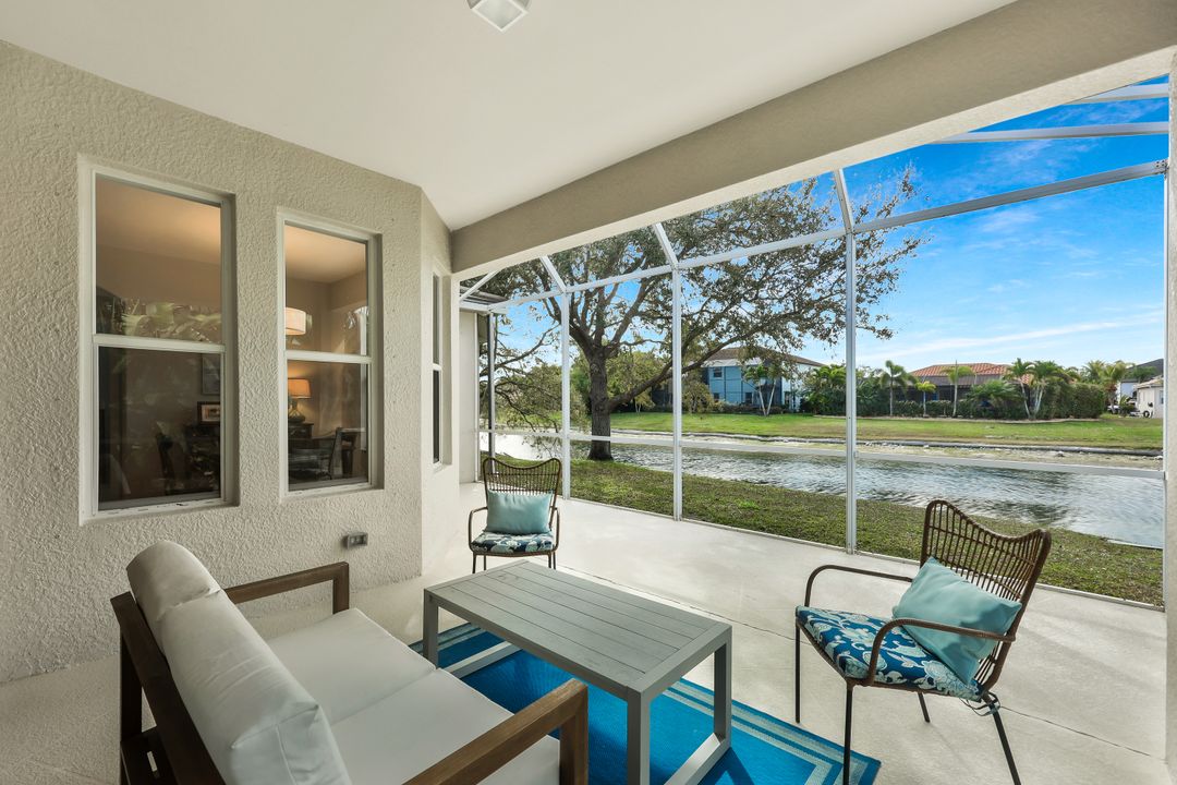 8301 Laurel Lakes Way, Naples, FL 34119