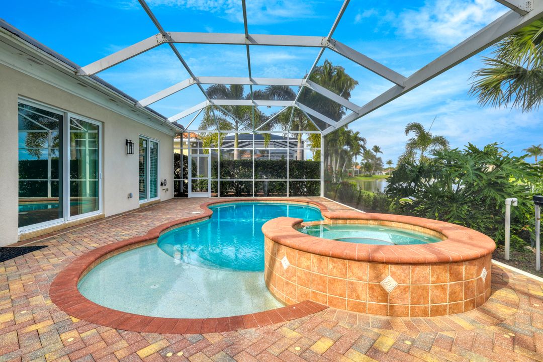 2885 Hatteras Way, Naples, FL 34119