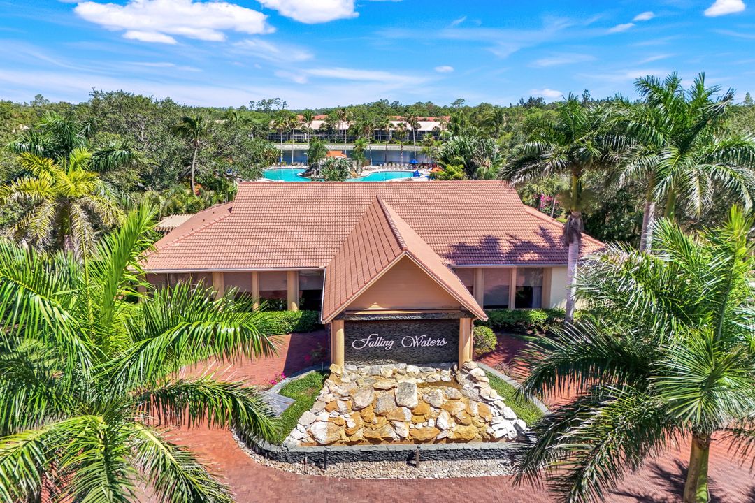 2365 Hidden Lake Dr #9, Naples, FL 34112