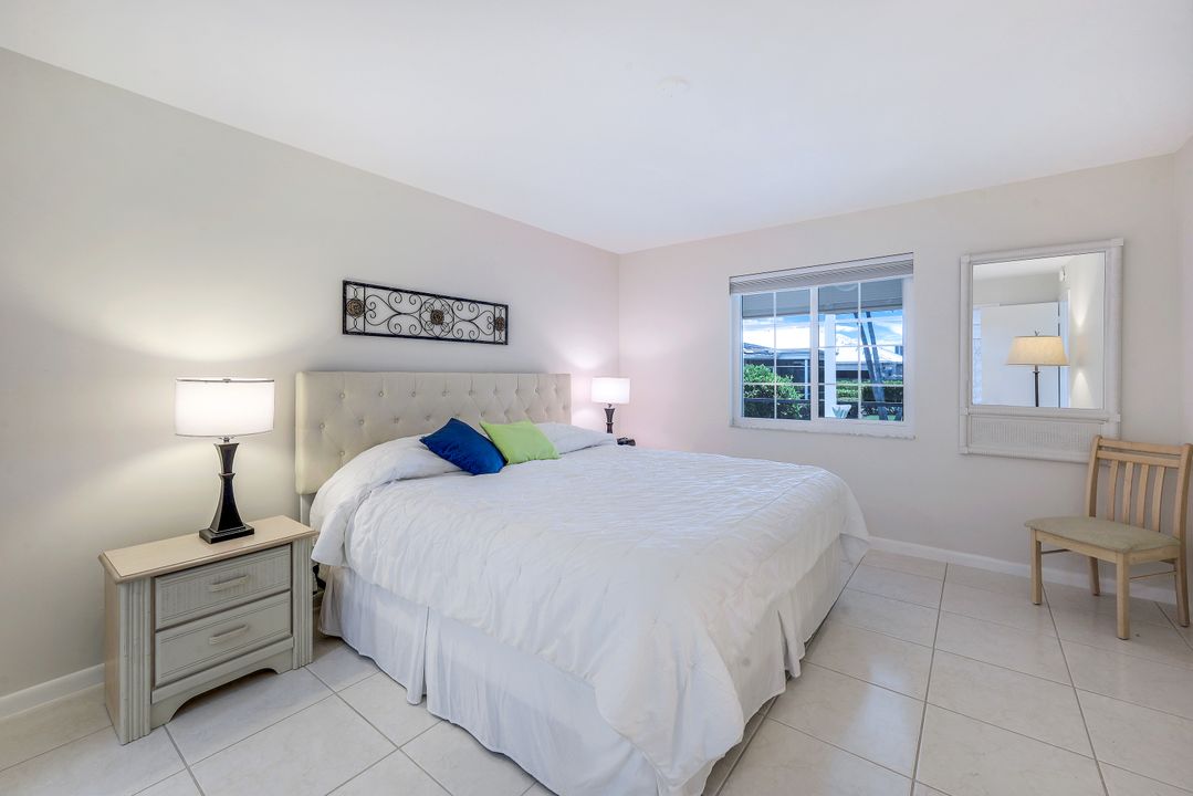 4200 Belair Ln #111, Naples, FL 34103