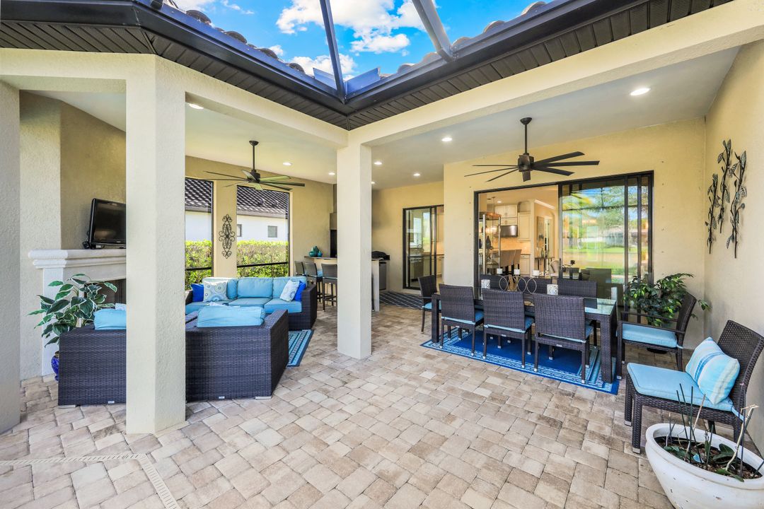 9539 Campanile Cir, Naples, FL 34114