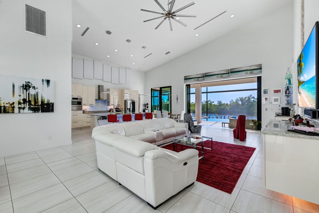 4408 SW 28th Pl, Cape Coral, FL 33914