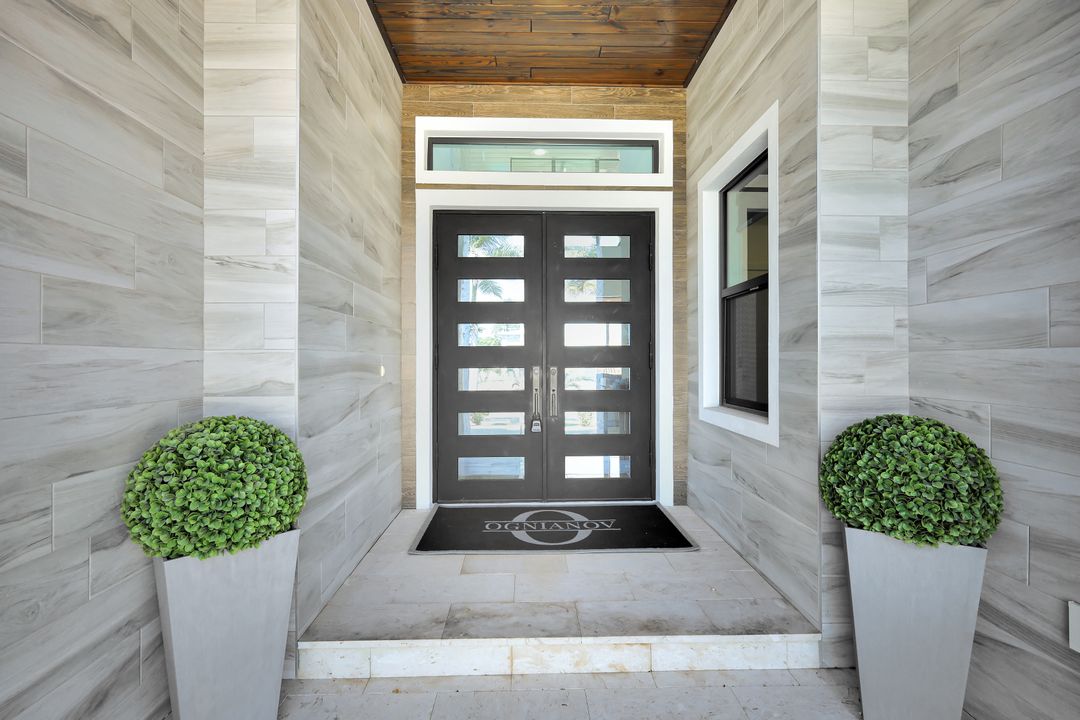 1110 Lenox Ct, Cape Coral, FL 33904