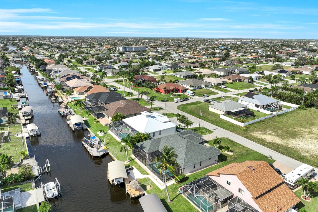 1308 SW 43rd St, Cape Coral, FL 33914