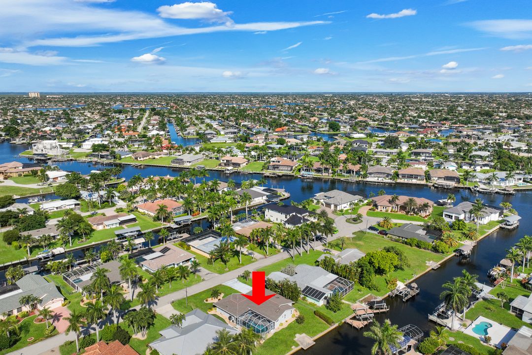 5231 Skylark Ct, Cape Coral, FL 33904