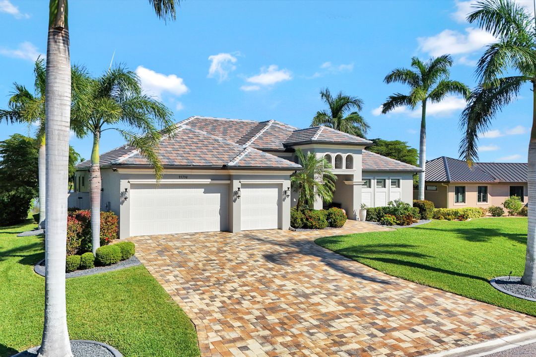 11710 Royal Tee Cir, Cape Coral, FL 33991