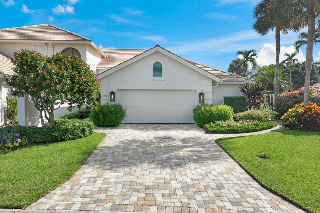 2153 Paget Cir, Naples, FL 34112