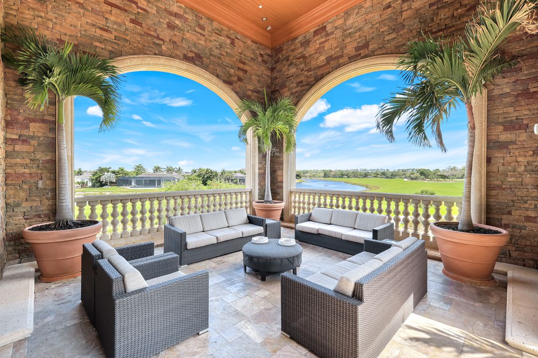 9590 Trevi Ct #5323, Naples, FL 34113