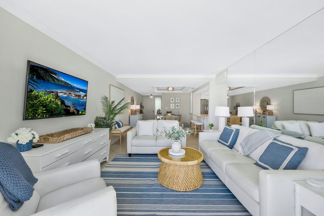 3443 Gulf Shore Blvd N #3044, Naples, FL 34103