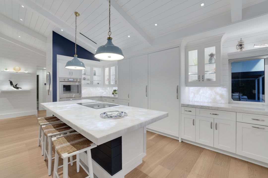 812 Tallow Tree Ct, Naples, FL 34108