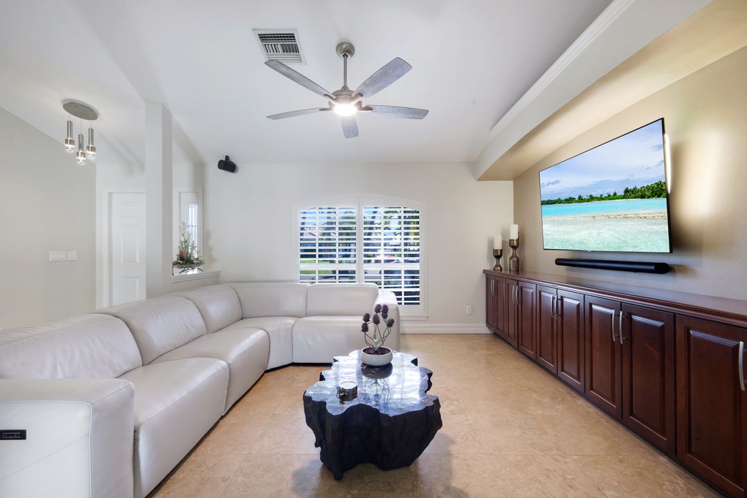 4312 SW 25th Pl, Cape Coral, FL 33914