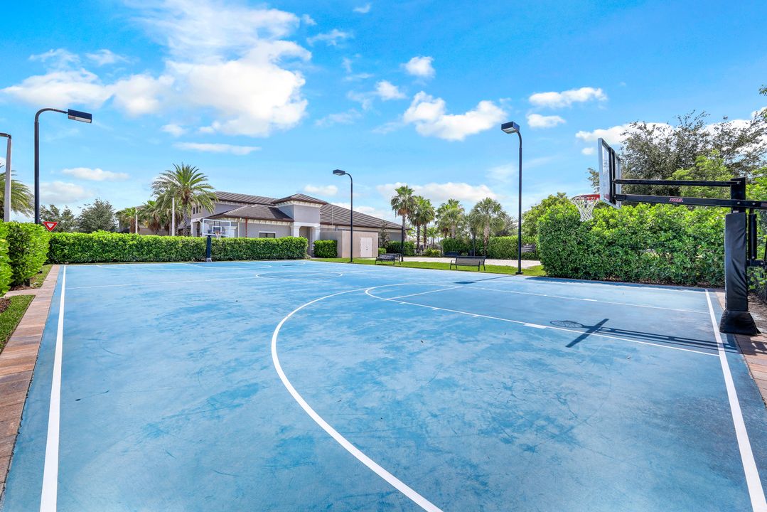 4138 Aspen Chase Dr, Naples, FL 34119