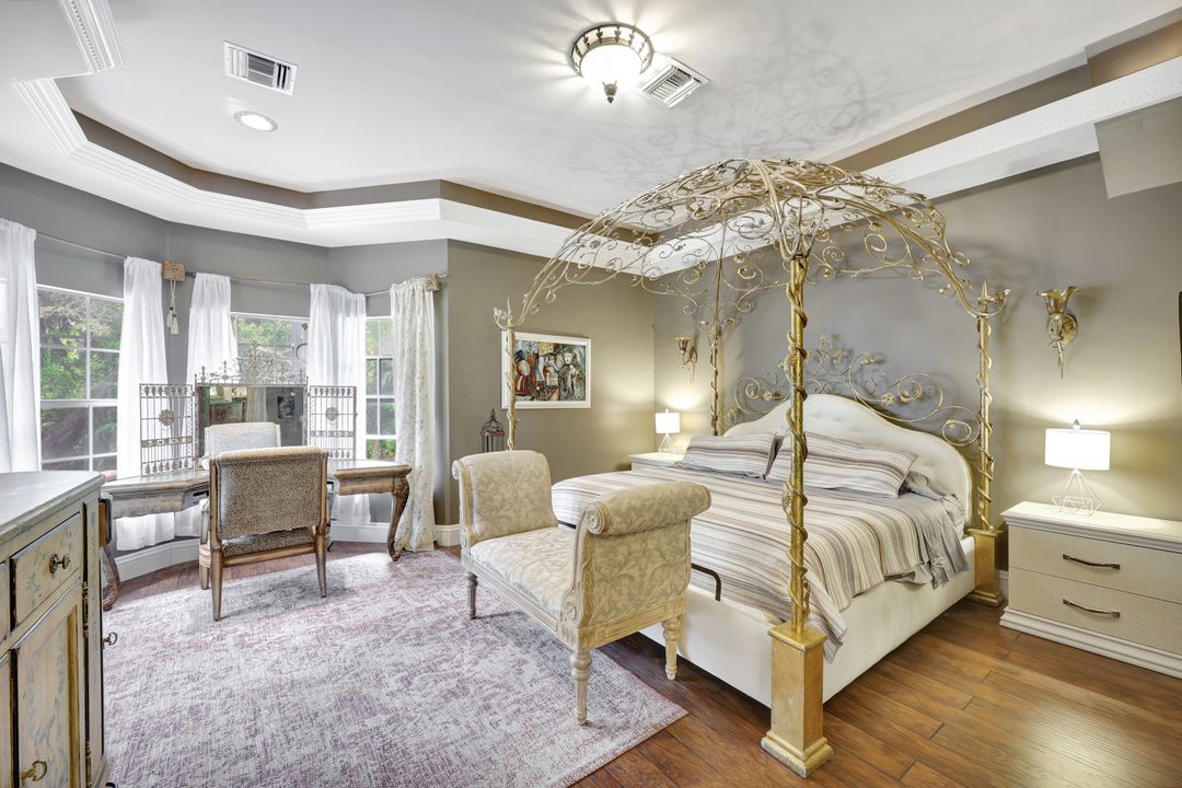 1904 Bethany Pl, Naples, FL 34109