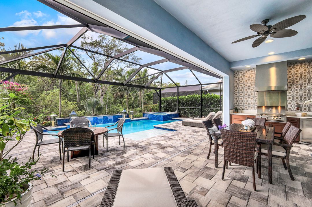 6323 Antigua Way, Naples, FL 34112